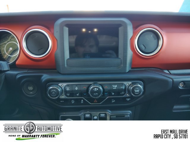 Used 2019 Jeep Wrangler Unlimited Rubicon w/ Cold Weather Group AWD/4WD image 19