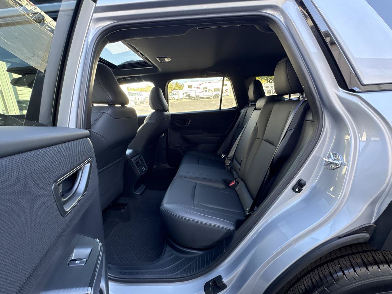 Used 2026 Subaru Outback Premium AWD/4WD image 18