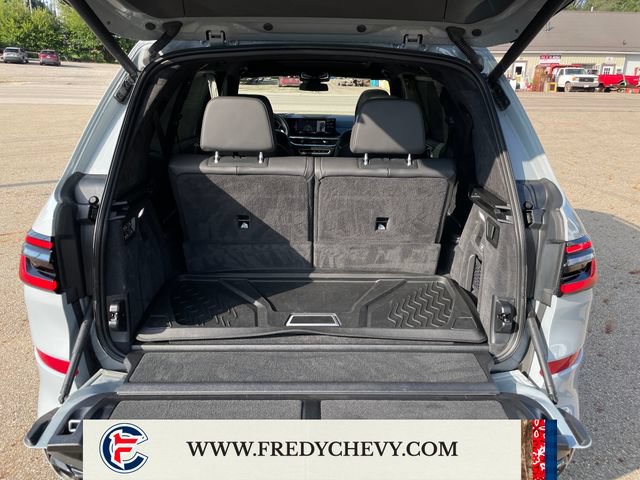 Used 2025 BMW X7 M60i AWD/4WD image 27