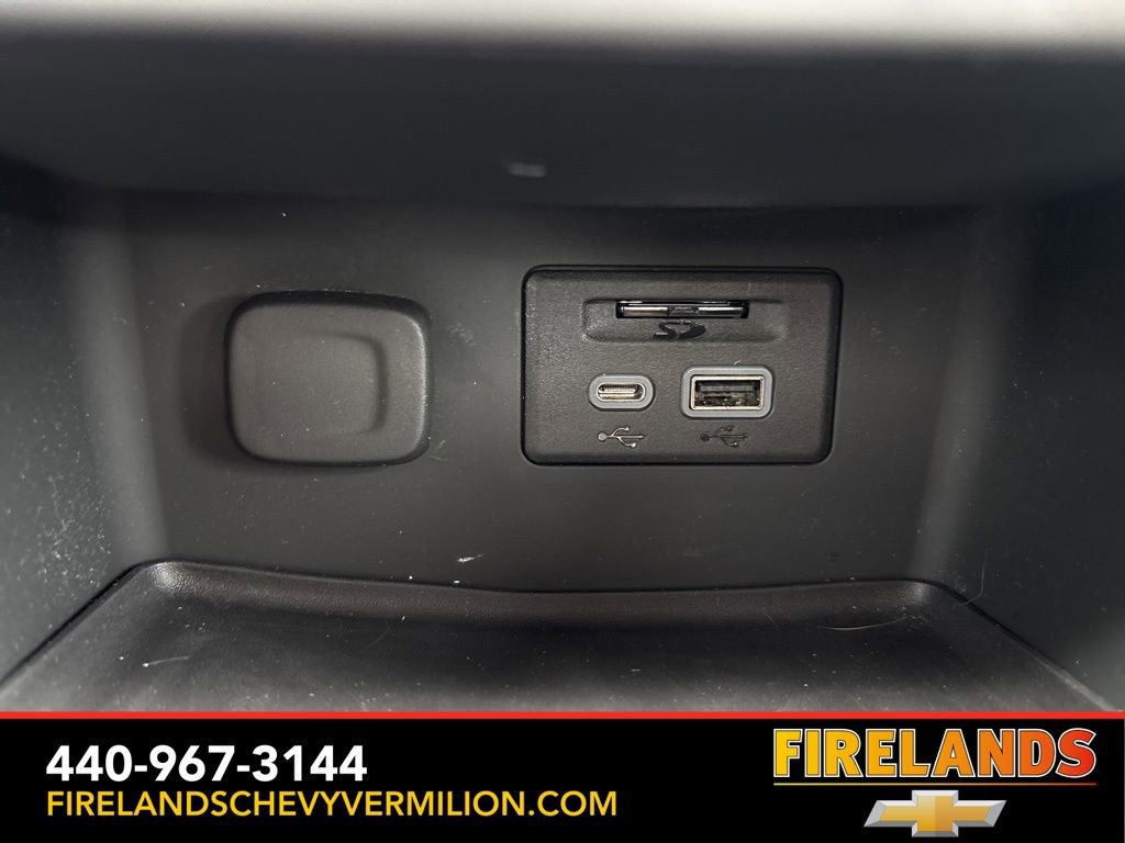 Used 2023 GMC Acadia SLT w/ Technology Package image 26