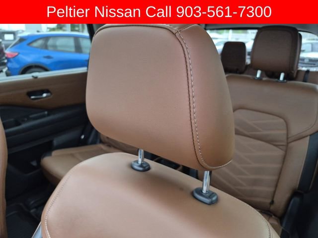 Used 2024 Nissan Pathfinder Platinum image 23
