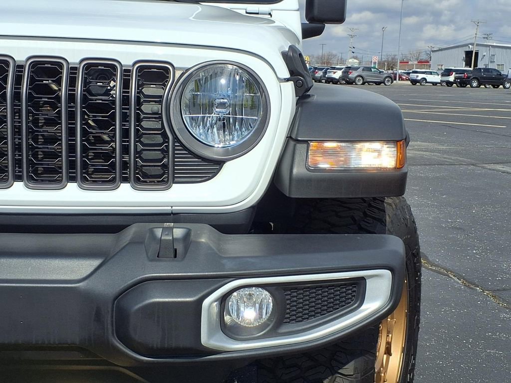 Used 2024 Jeep Gladiator Sport image 28