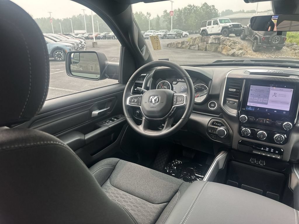 New 2026 RAM 1500 Express AWD/4WD image 15