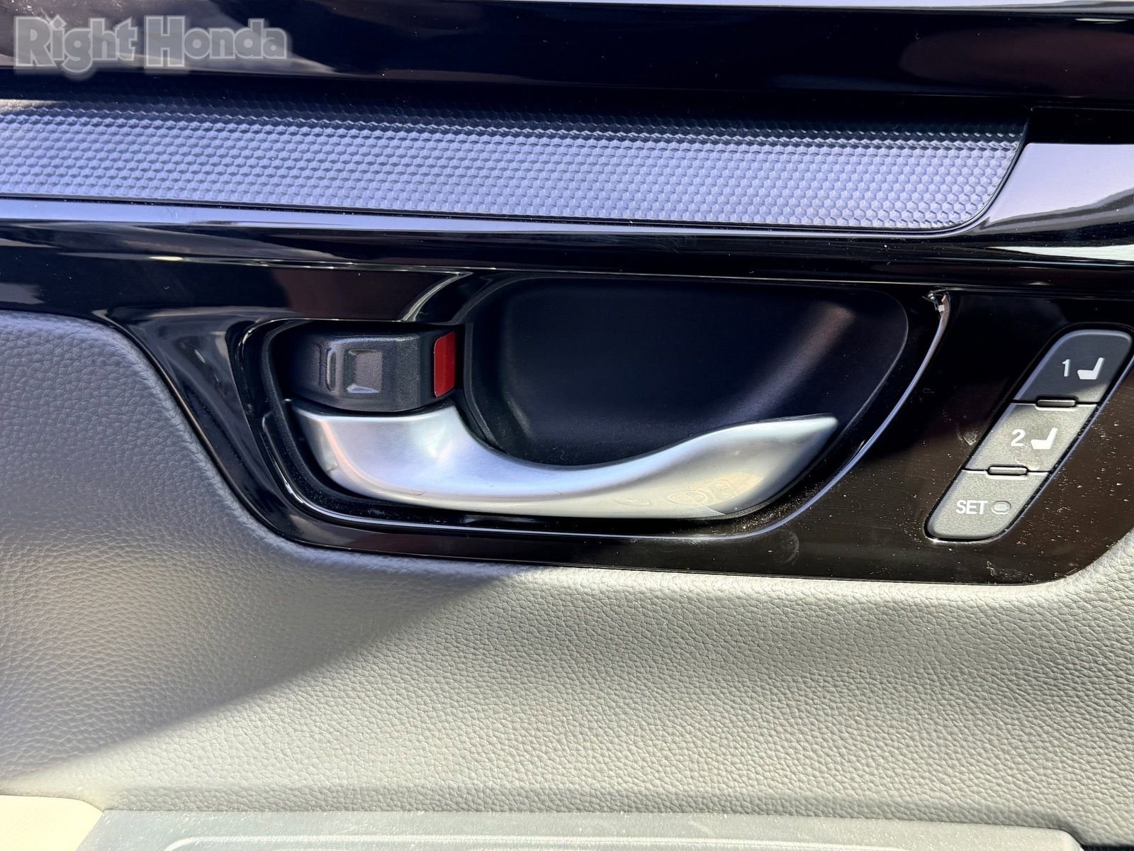 Used 2023 Honda CR-V EX-L image 9