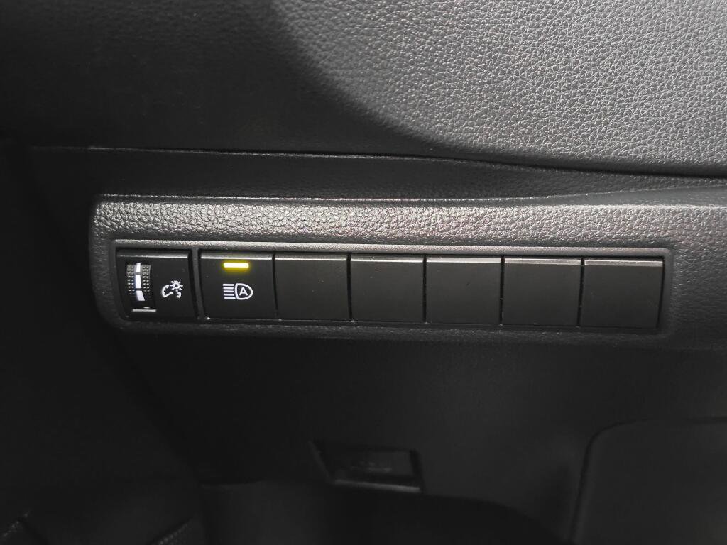 Used 2024 Toyota Corolla LE FWD image 25