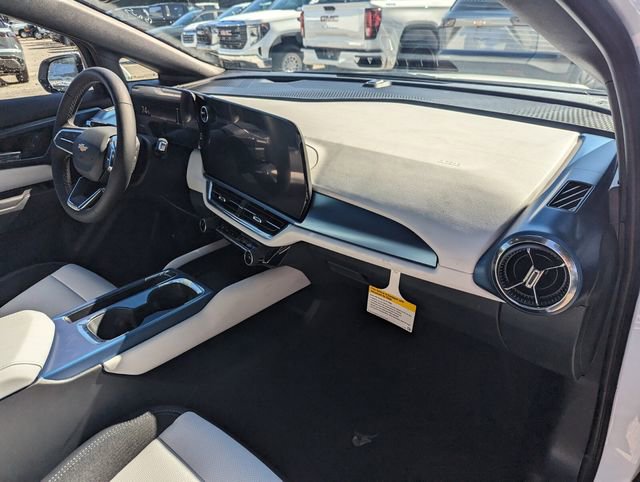 New 2026 Chevrolet Equinox EV LT image 16