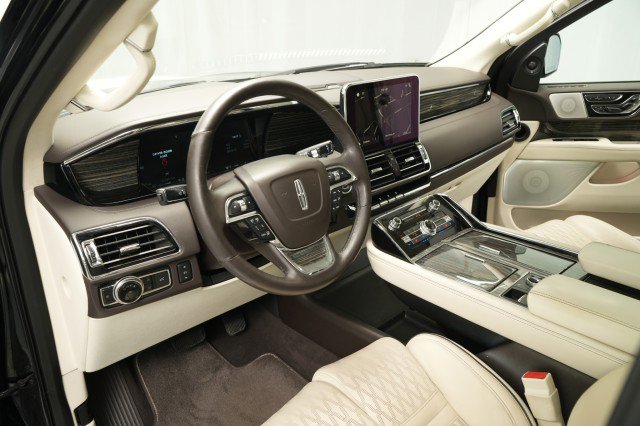 Used 2019 Lincoln Navigator Black Label AWD/4WD image 30
