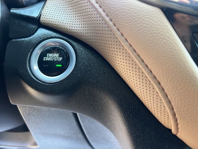 Used 2023 Chevrolet Equinox Premier AWD/4WD image 31