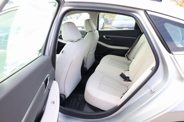 New 2026 Hyundai Sonata SEL FWD image 23