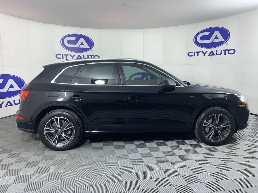 Used 2020 Audi Q5 e Premium Plus image 2