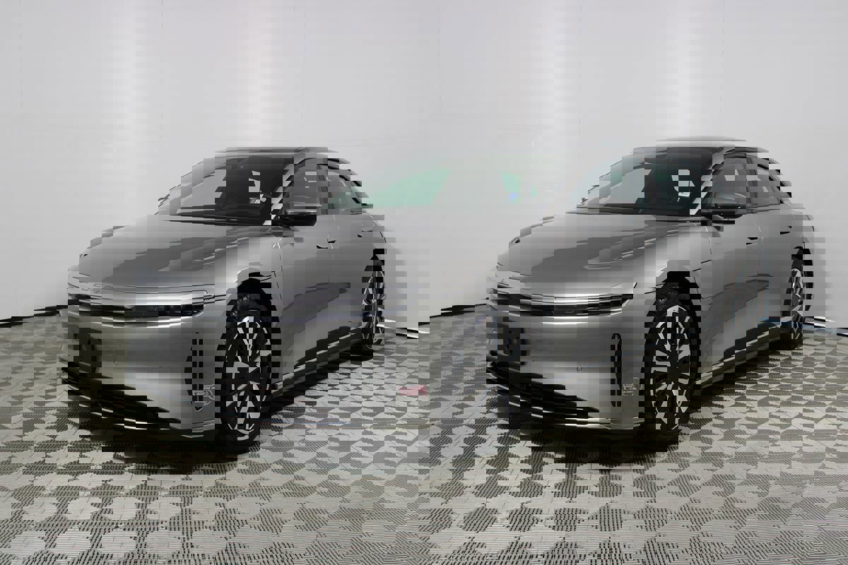 Used 2024 Lucid Air Pure image 3