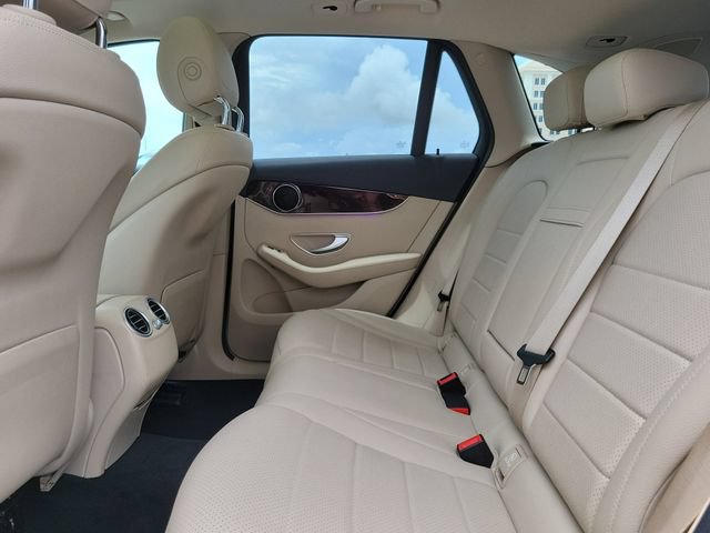 Used 2022 Mercedes-Benz GLC 300 image 13