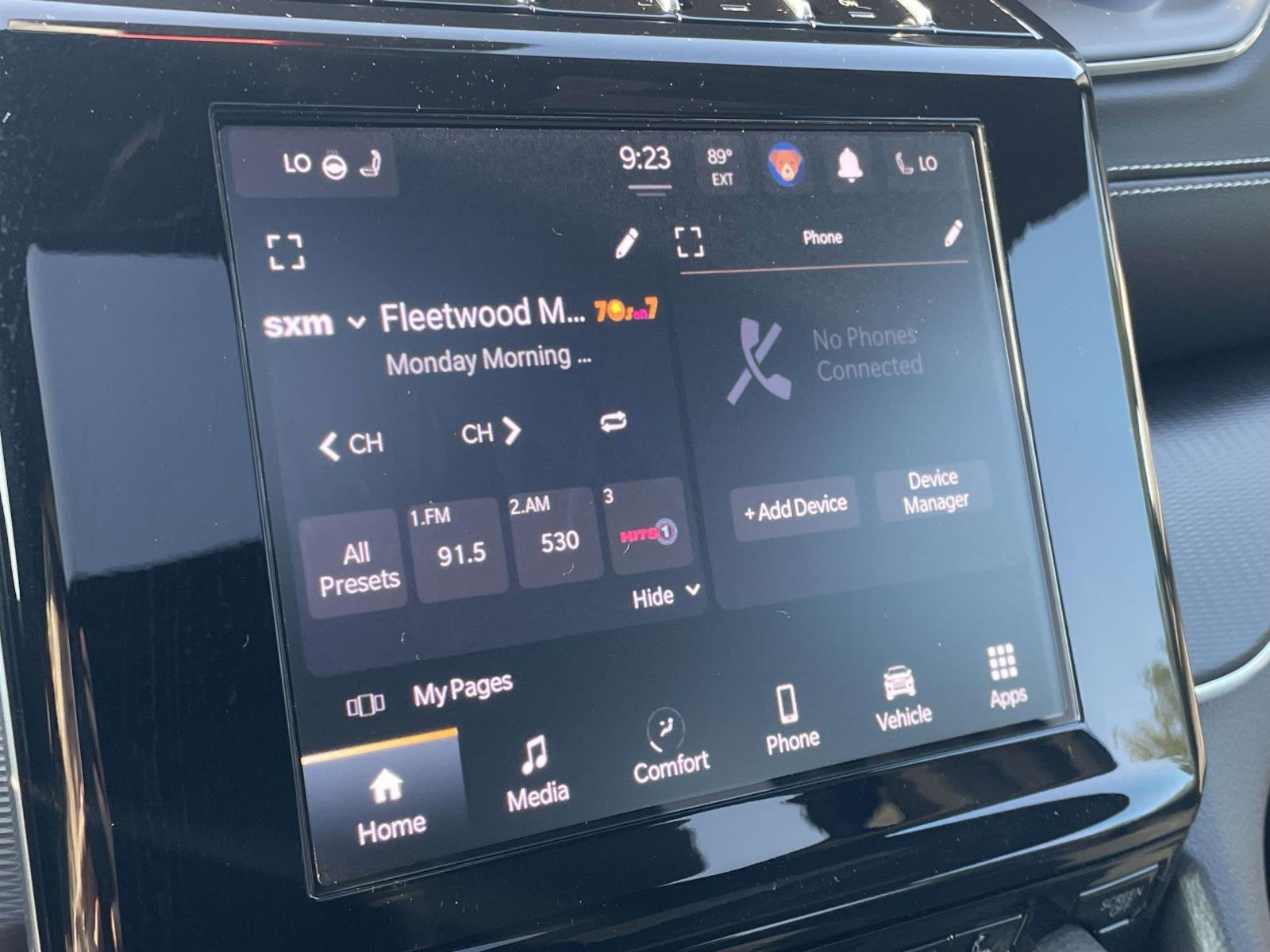 Used 2025 Jeep Grand Cherokee Altitude image 4