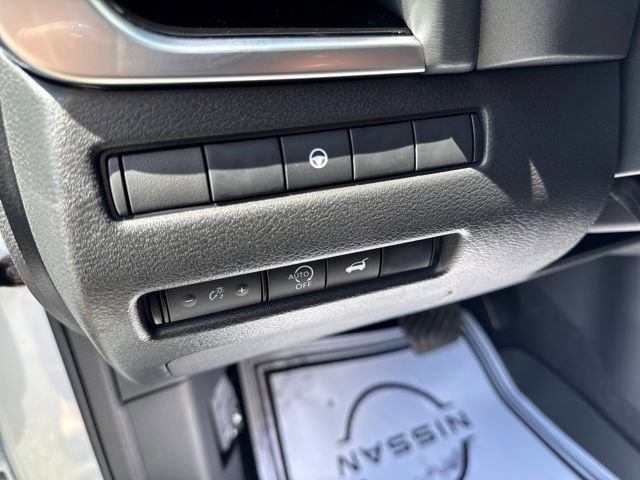 New 2026 Nissan Rogue SV image 17