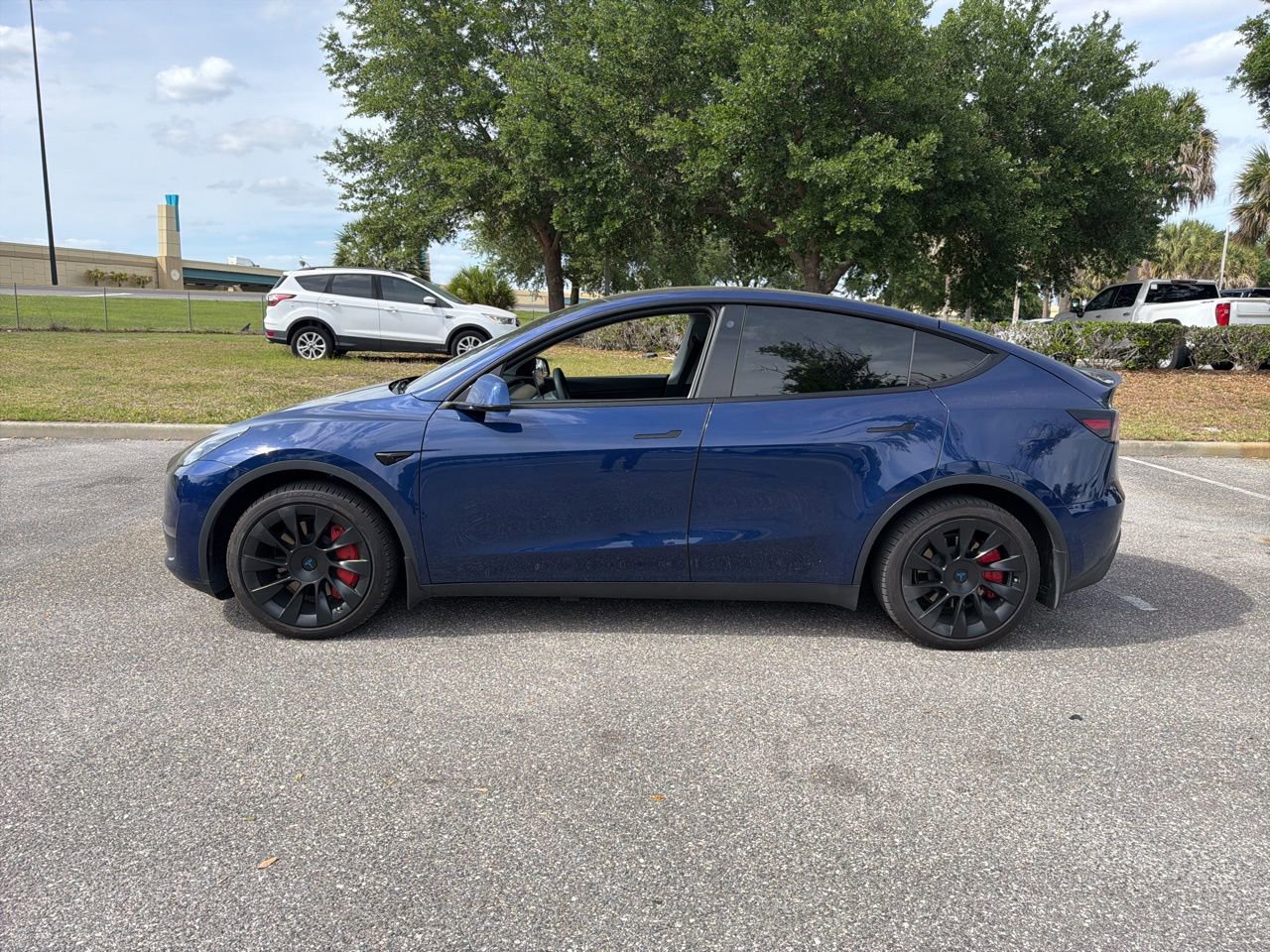 Used 2021 Tesla Model Y Long Range image 2