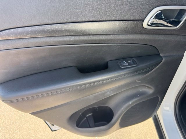 Certified 2018 Jeep Grand Cherokee Laredo AWD/4WD image 20