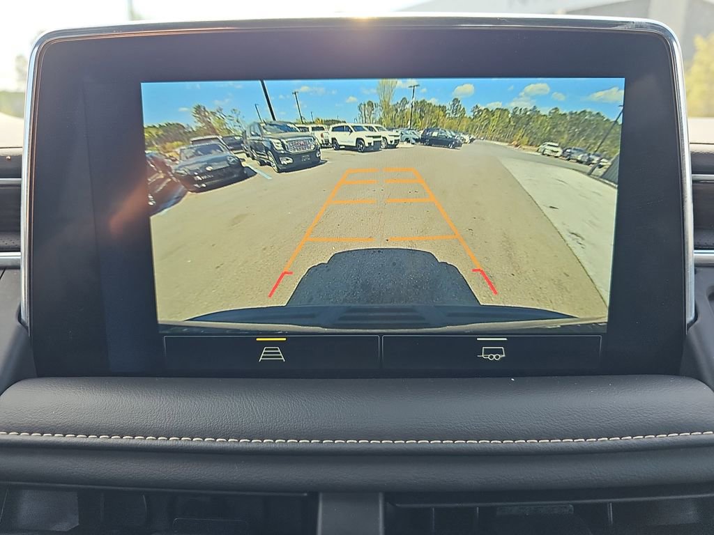 Used 2023 Chevrolet Suburban Premier image 28