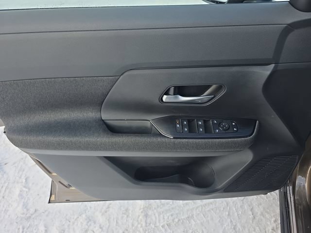 New 2026 Nissan Kicks SV w/ SV Premium Package AWD/4WD image 13