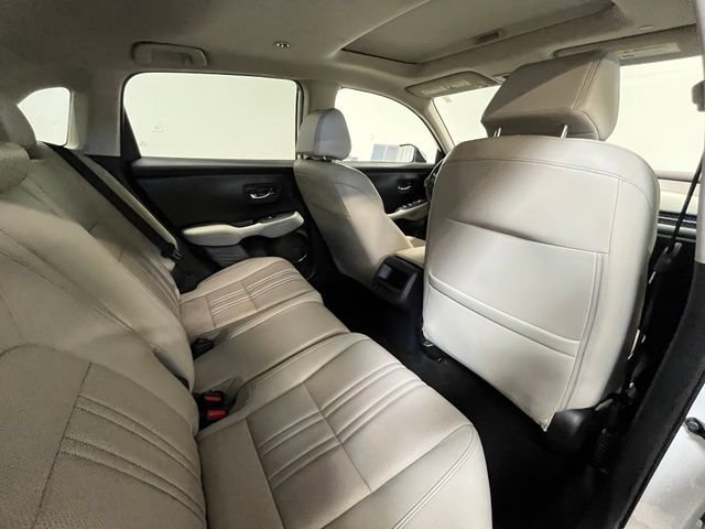 Used 2023 Honda HR-V EX-L image 12