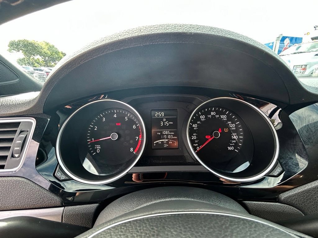 Used 2016 Volkswagen Jetta Sport FWD image 35