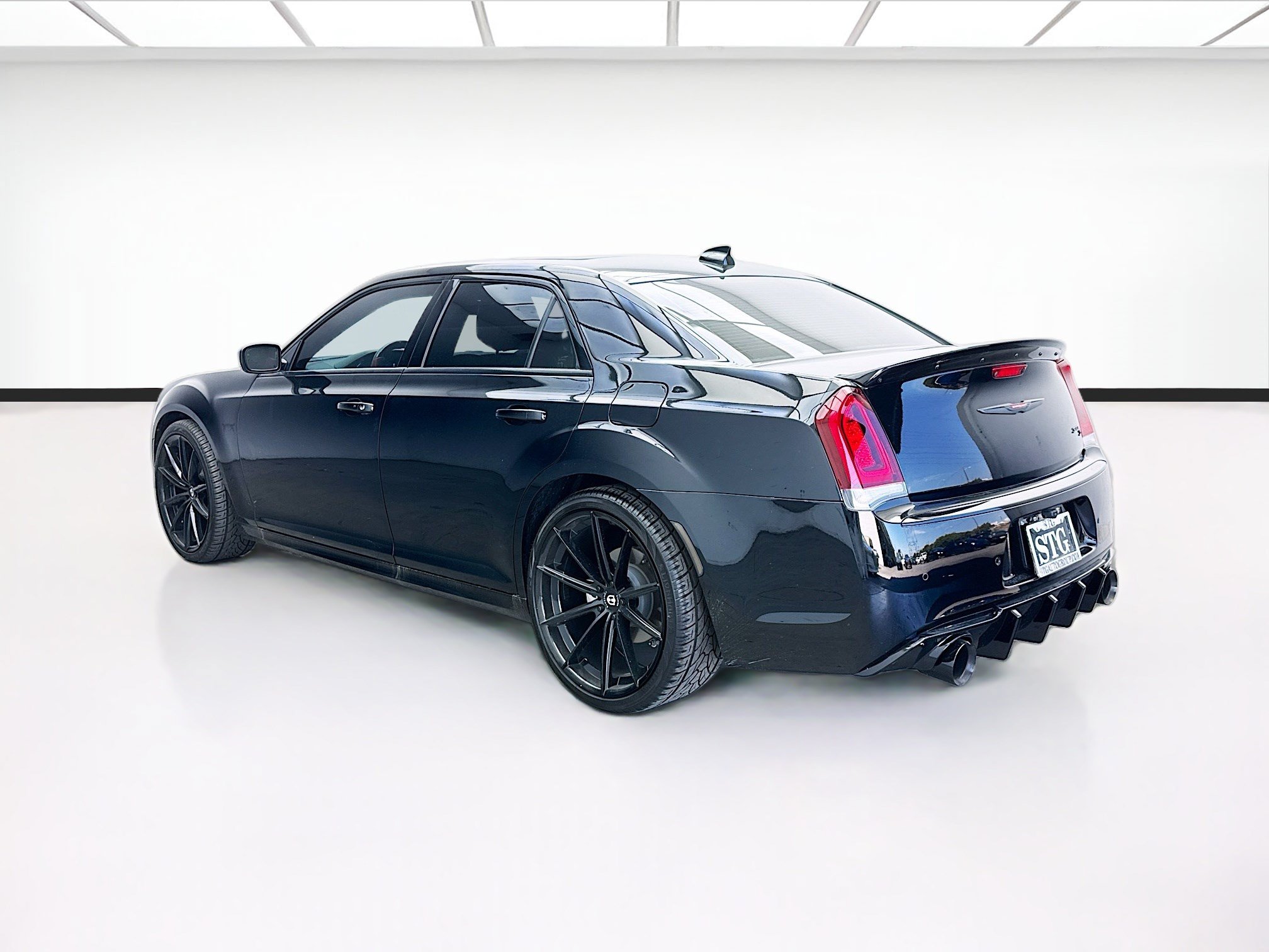 Used 2023 Chrysler 300 S w/ Comfort Group RWD image 6