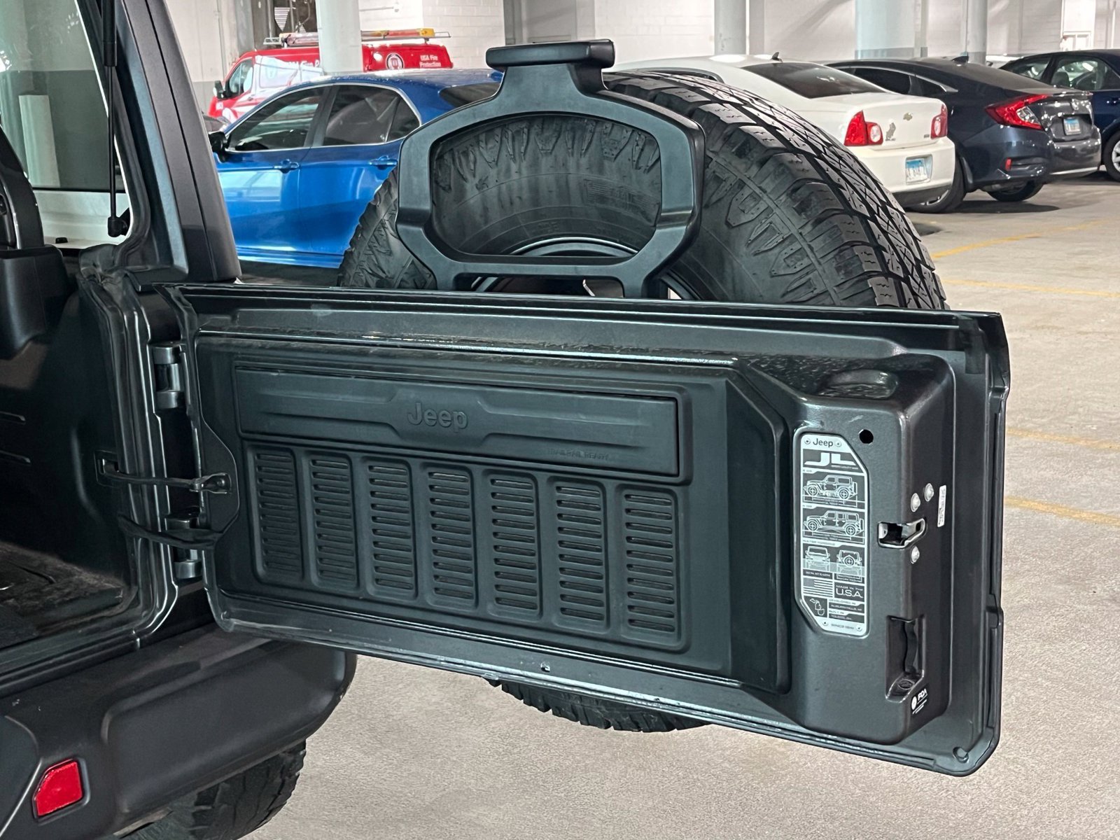 Used 2021 Jeep Wrangler Unlimited Rubicon AWD/4WD image 11