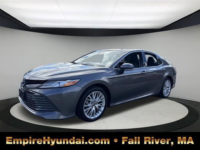 Used 2020 Toyota Camry XLE w/ Sunroof Package