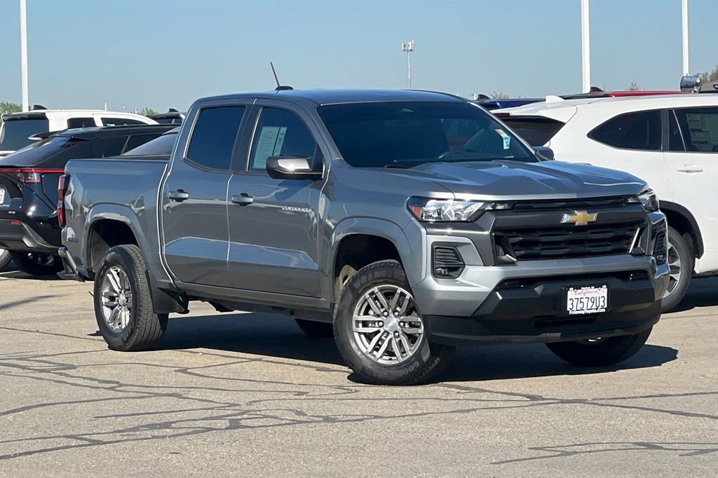 Used 2023 Chevrolet Colorado LT w/ LT Convenience Package II image 2