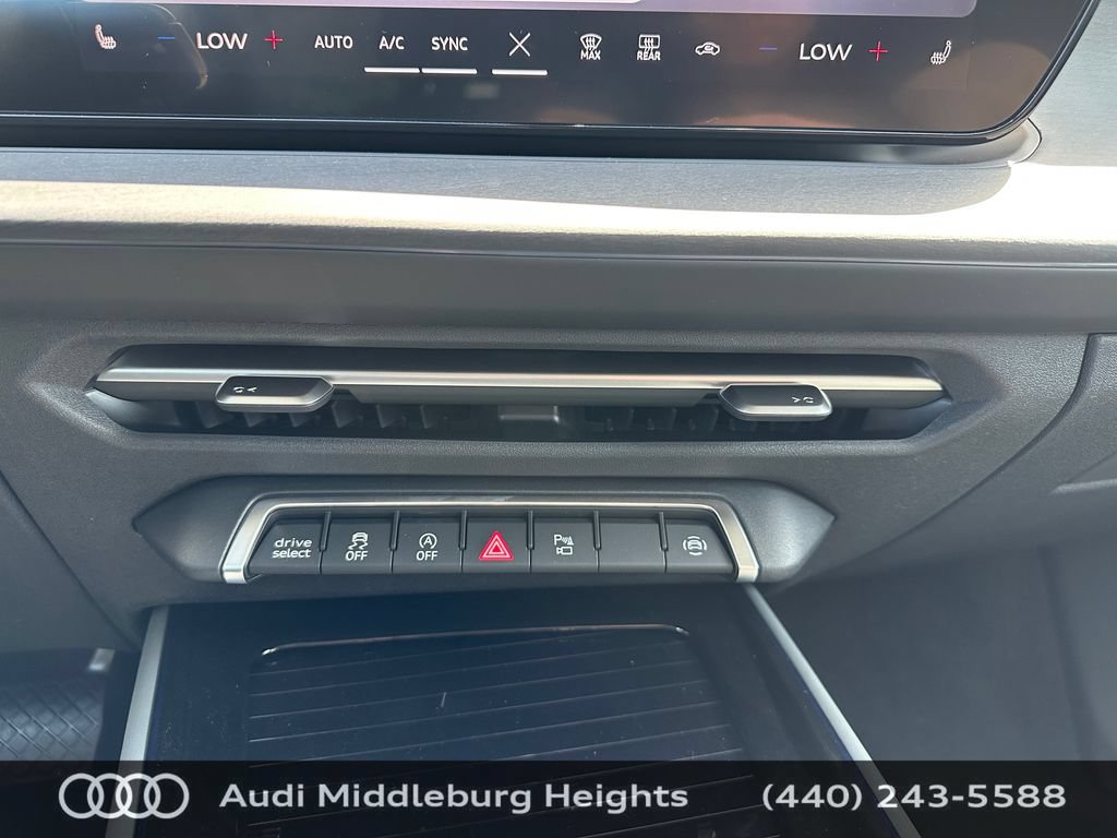 New 2026 Audi Q3 quattro 2.0T AWD/4WD image 24