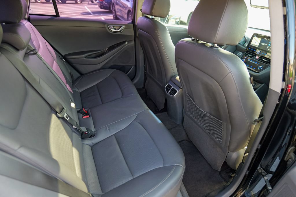 Used 2020 Hyundai Ioniq Limited FWD image 31