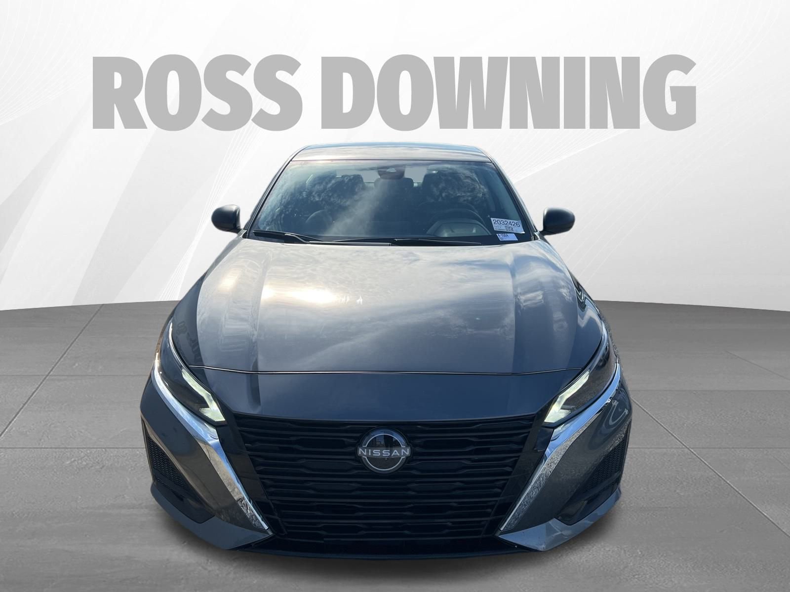 Used 2025 Nissan Altima 2.5 SV image 2