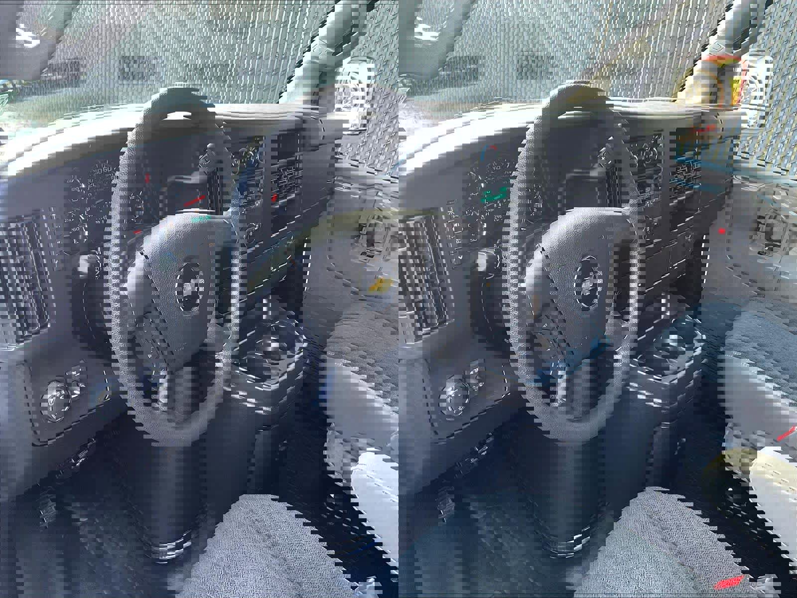 Used 2024 Chevrolet Express 2500 w/ Driver Convenience Package image 8