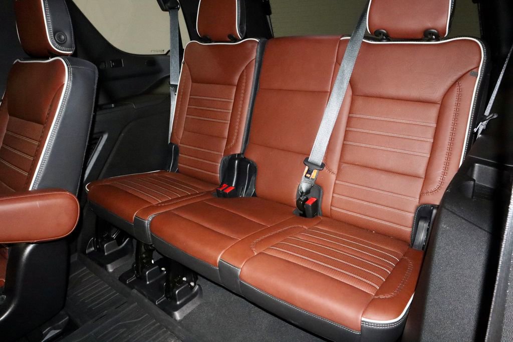 Used 2023 GMC Yukon Denali Ultimate AWD/4WD image 24