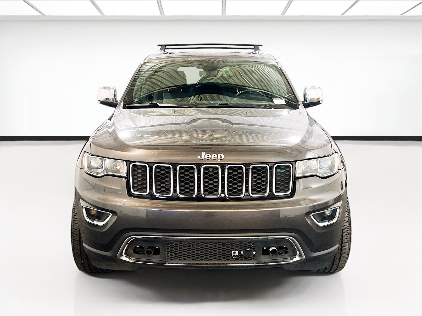 Used 2021 Jeep Grand Cherokee Limited w/ Trailer Tow Group IV AWD/4WD image 2