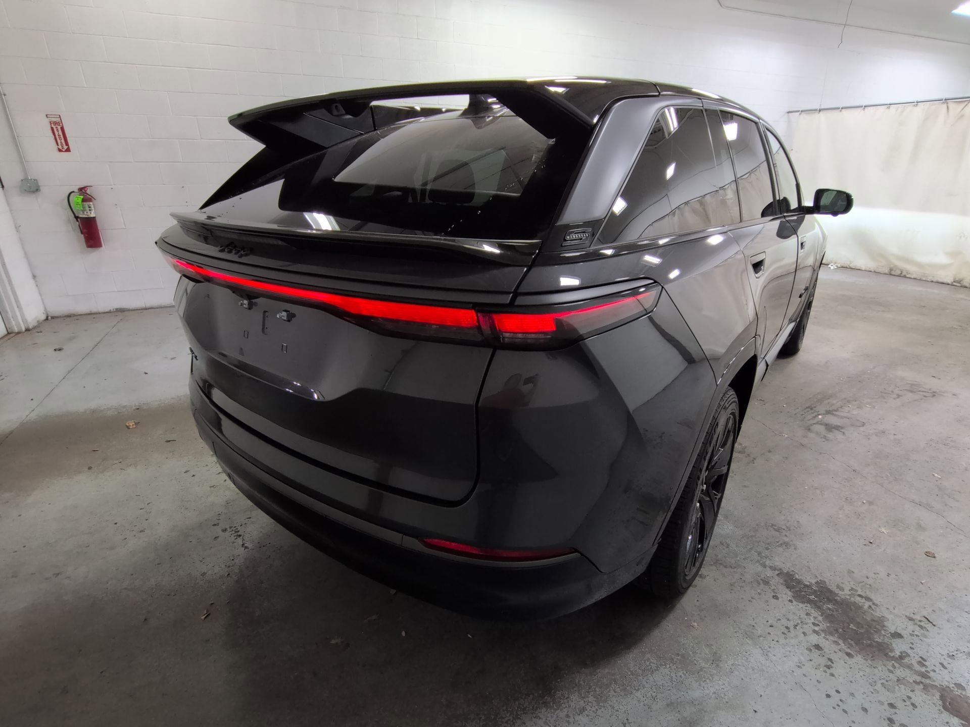 Used 2024 Jeep Wagoneer Launch Edition image 3