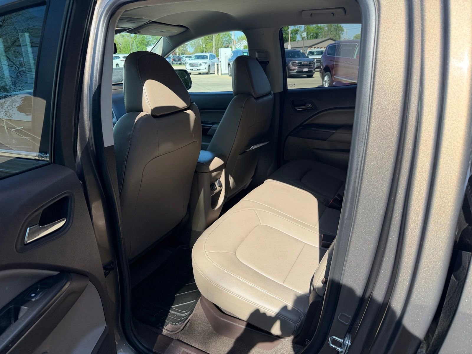 Used 2016 GMC Canyon SLT image 5