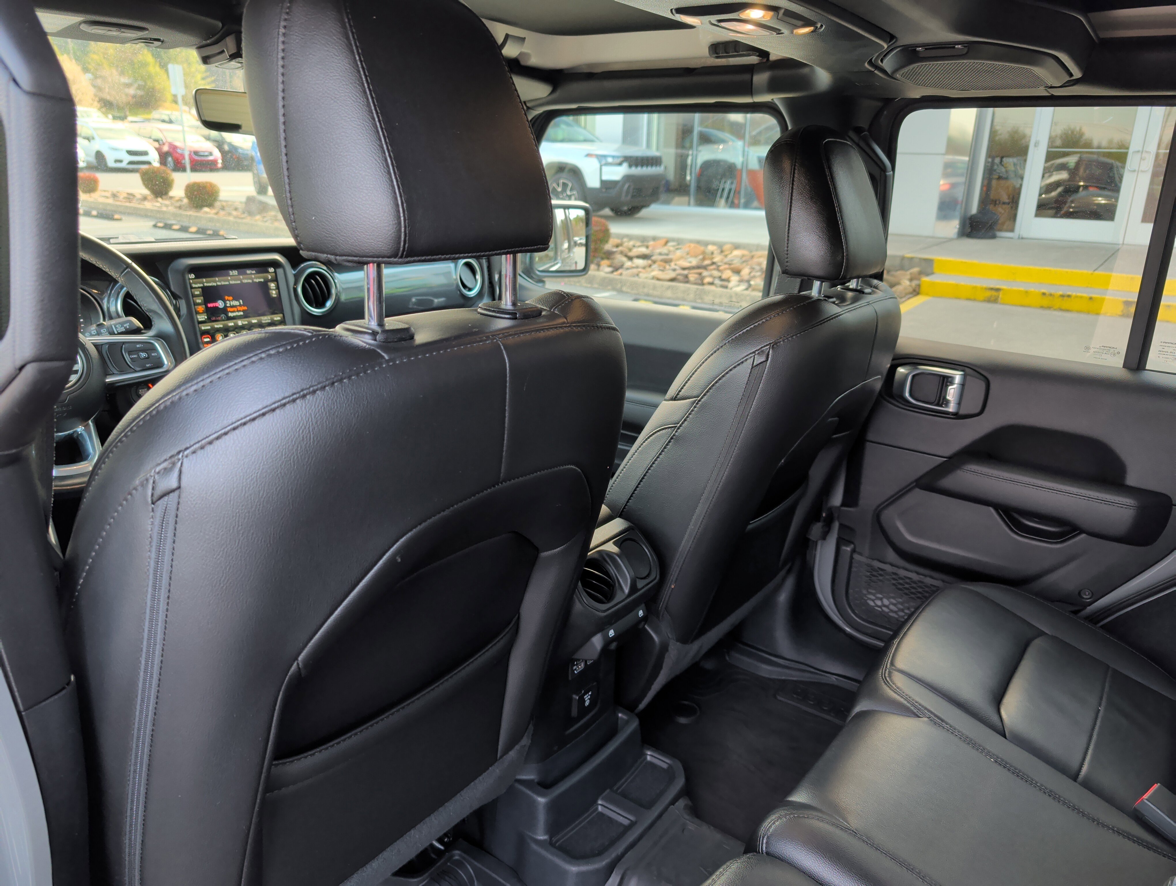 Used 2021 Jeep Wrangler Unlimited Sahara image 15