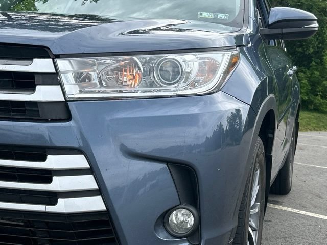 Used 2019 Toyota Highlander XLE AWD/4WD image 9