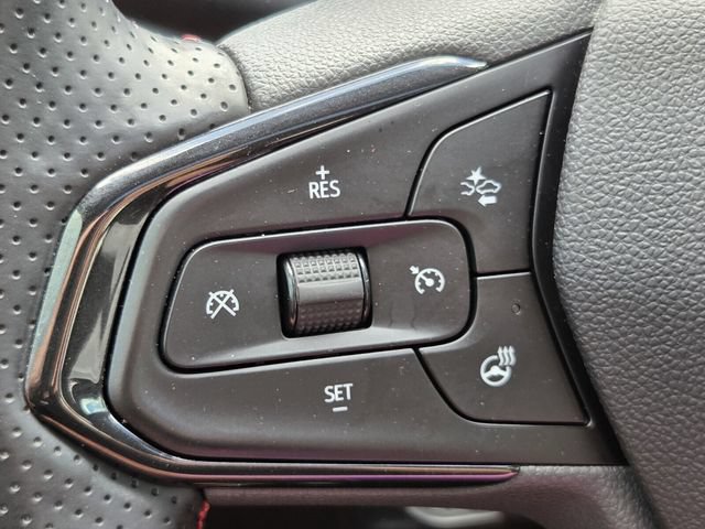 Certified 2024 Chevrolet Trax RS w/ Sunroof Package FWD image 20