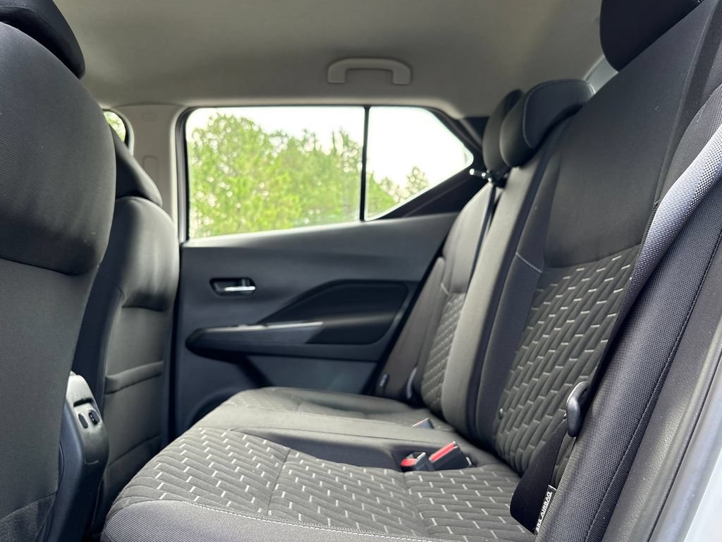 Used 2022 Nissan Kicks SV FWD image 17