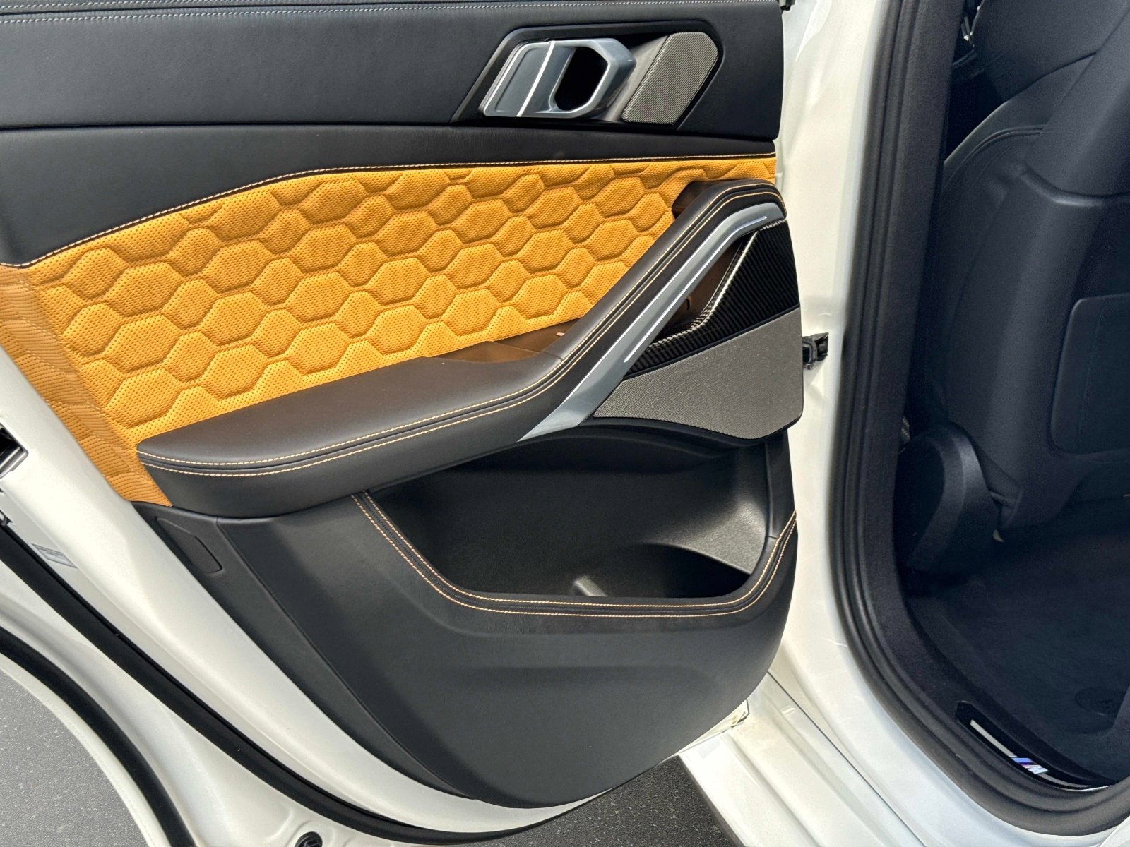 Used 2024 BMW X6 M Competition image 35