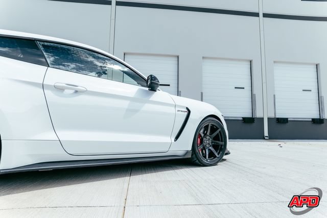 Used 2017 Ford Mustang Shelby GT350R w/ GT350R Equipment Group 920A RWD image 30