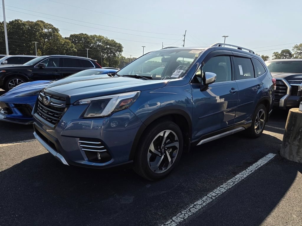 Used 2024 Subaru Forester Touring w/ POP Package 3 AWD/4WD image 3