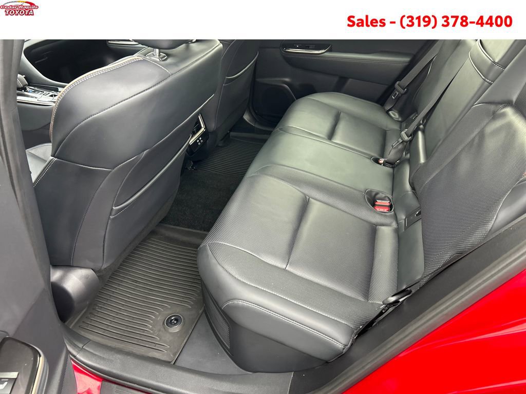 Certified 2025 Toyota Crown Signia image 24