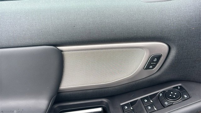 Used 2025 Ford Expedition Active image 11