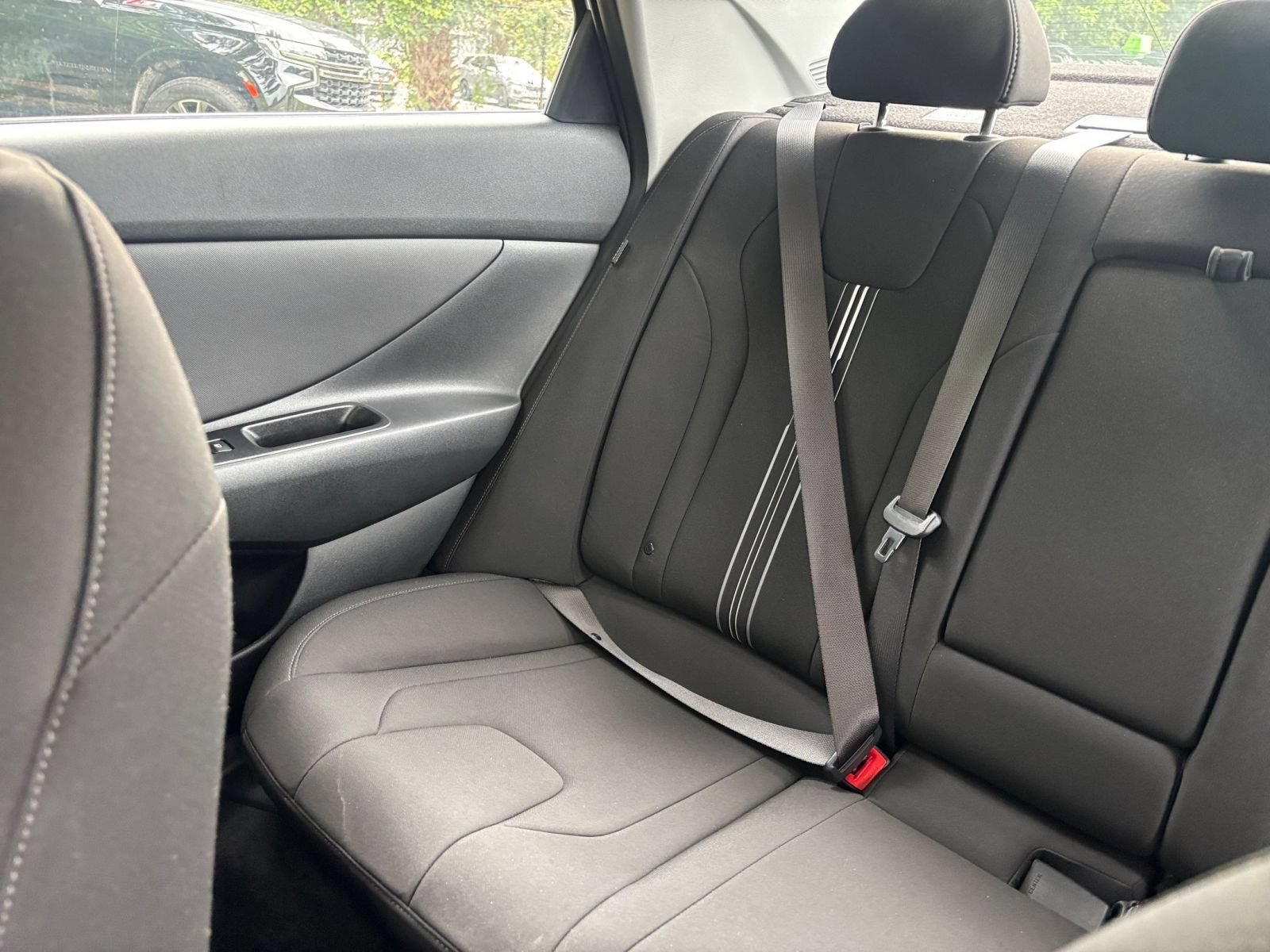 Used 2025 Hyundai Elantra SEL FWD image 42