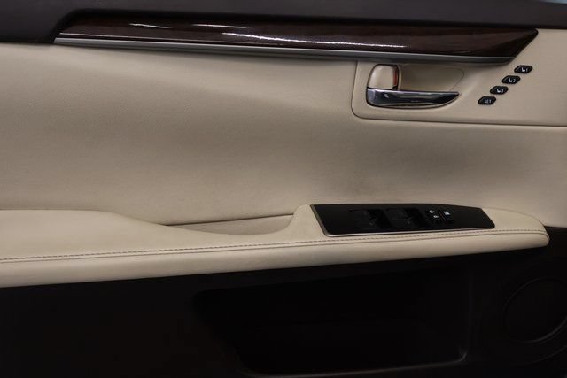 Used 2016 Lexus ES 350 w/ Navigation System Package FWD image 10