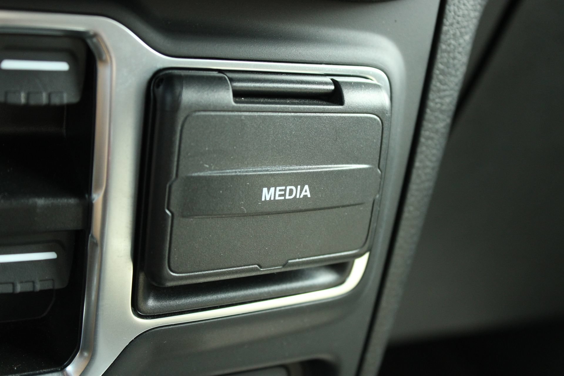 Used 2025 Jeep Wrangler Unlimited Sport AWD/4WD image 38