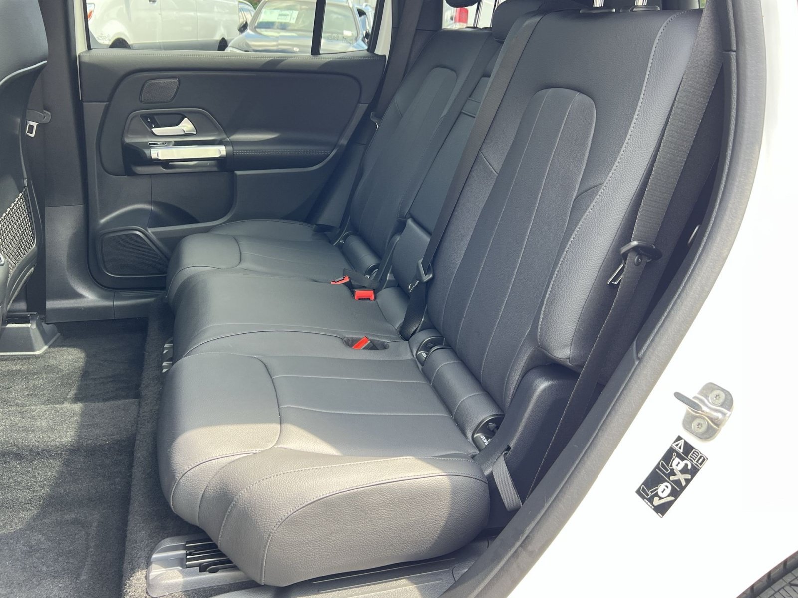 Used 2026 Mercedes-Benz GLB 250 4MATIC image 30