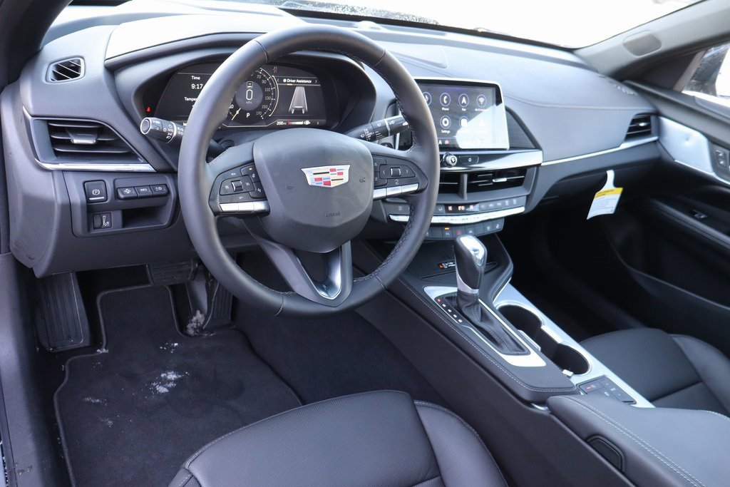 Used 2025 Cadillac CT4 Premium Luxury image 4